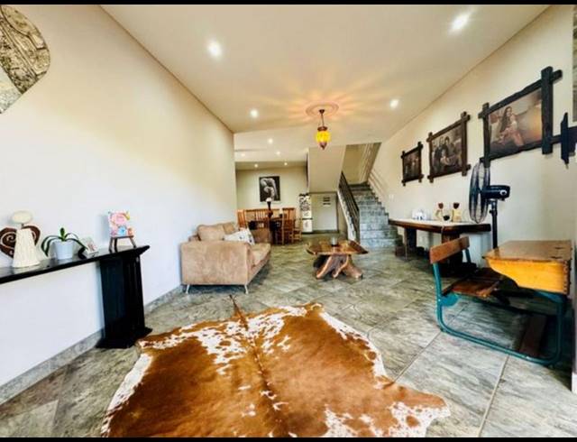 8 BEDROOM HOUSE FOR SALE IN ANNLIN